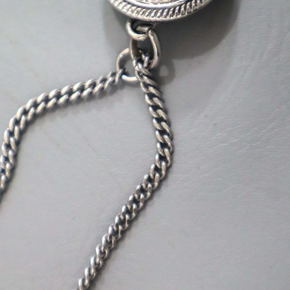 Gucci elegant silver